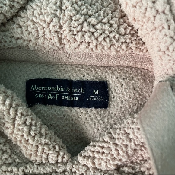 A&F | Sherpa Hoodie - Picture 2 of 6